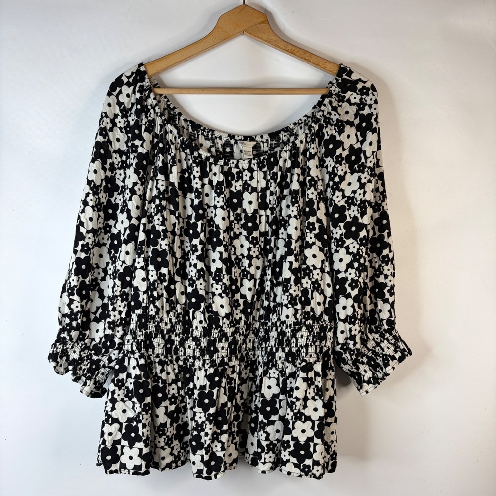 Cato Blouse Womens 22/24W Black White Floral Smocked Peplum Rayon Top